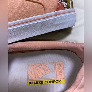 Women’s Off the Wall Vans shoes